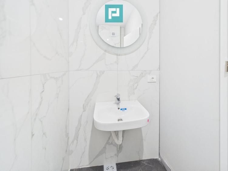 Apartament cu 3 camere semidecomandat în Tipografilor