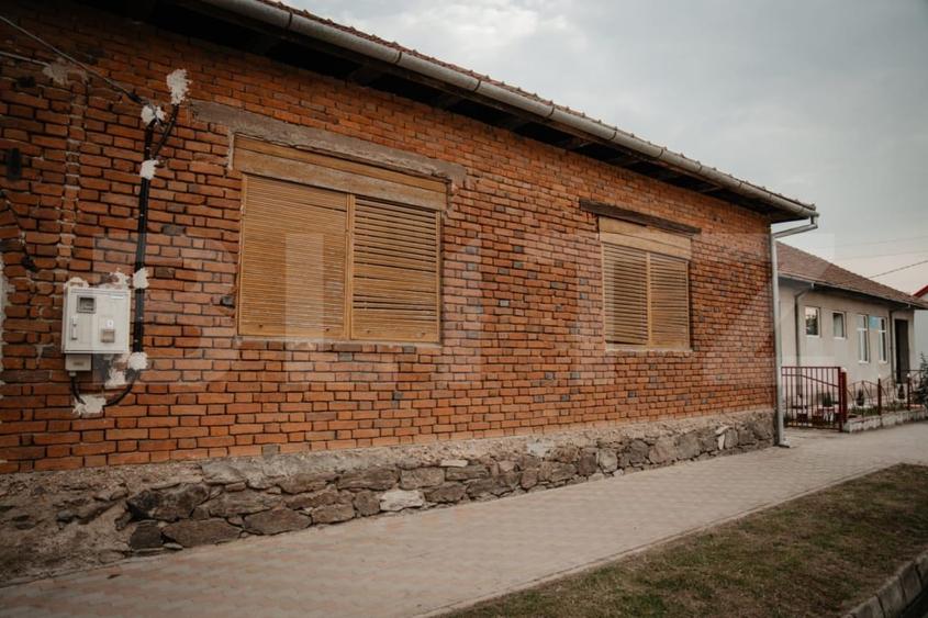 Casă individuală cu 5 camere cu Canalizare în Lugoj