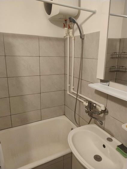 Apartament cu 2 camere nedecomandat, mobilat în Brotăcei