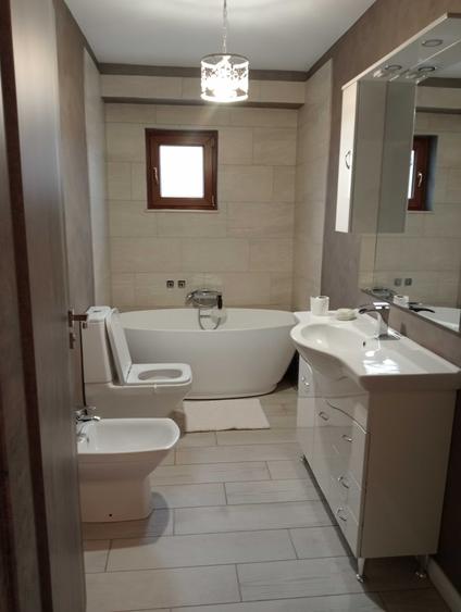 Apartament cu 2 camere decomandat în Calea Severinului