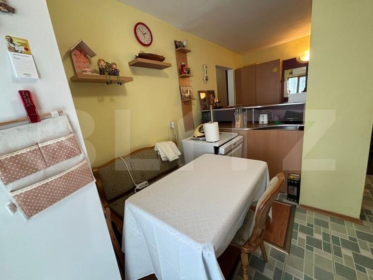 Apartament cu 3 camere decomandat, mobilat în Nicolina