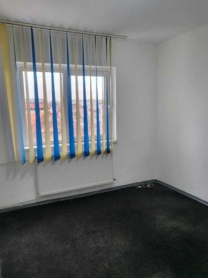 Apartament cu 2 camere decomandat în Republicii