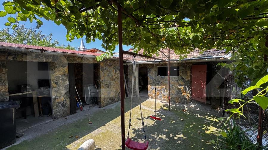 Casă individuală cu 6 camere cu Canalizare în Teiuș