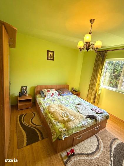 Casă cu 6 camere cu Teren 1600 Mp în Călugăreni