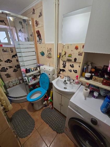 Apartament cu 2 camere decomandat în Războieni