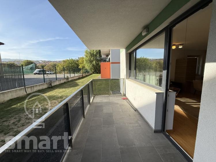 Apartament cu 2 camere semidecomandat, mobilat în Borhanci