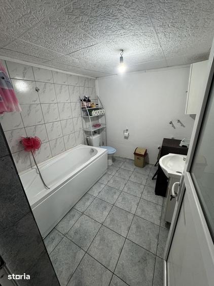 Casă cu 5 camere cu Teren 199 Mp în Rahova