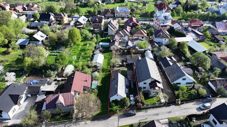Casă cu 4 camere cu Teren 92 Mp în Central