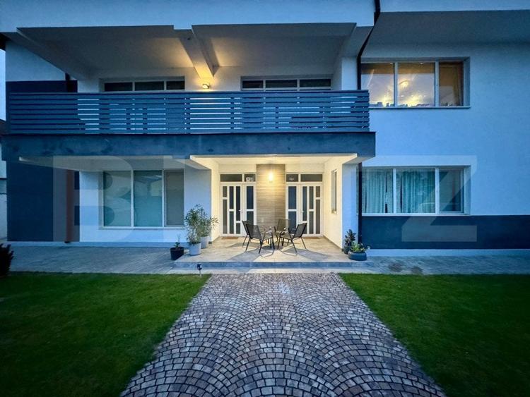 Apartament cu 3 camere decomandat, mobilat în Cârcea