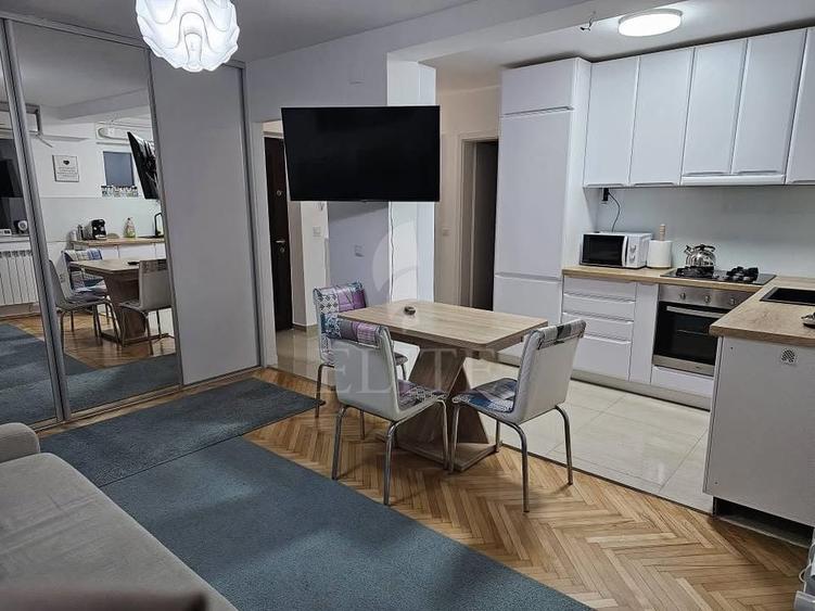 Apartament cu 4 camere semidecomandat, mobilat în Mănăștur