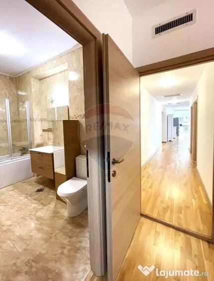 Apartament cu 4 camere decomandat în Nordului
