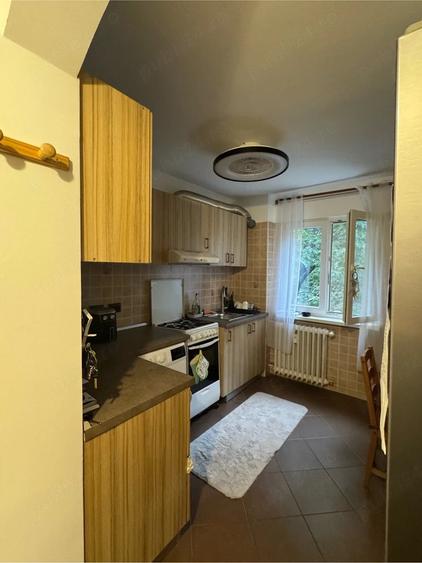 inchiriez apartament 2 camere - 3