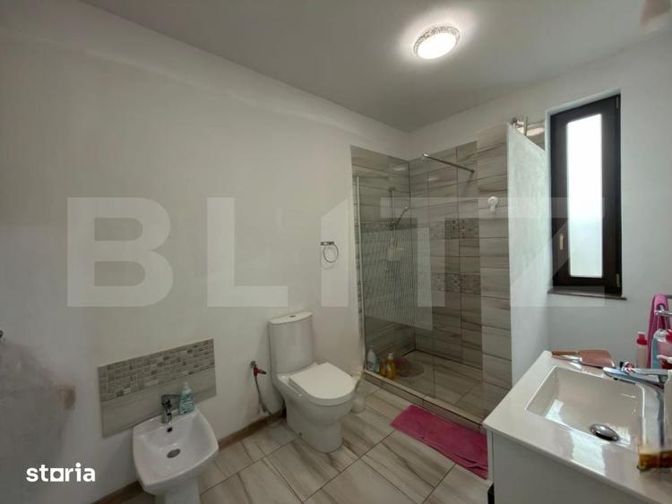 Casă cu 5 camere cu Teren 1020 Mp în Cârcea
