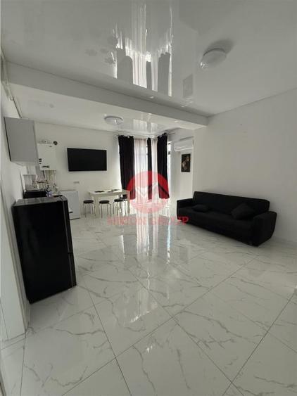 Apartament cu 5 camere decomandat în Central