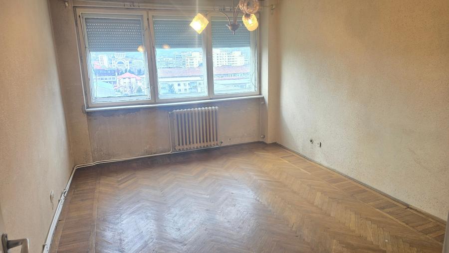 Vand apartament 2 camere in Deva, zona Piata, ITM, Directia Silvica, decomandat, - 1