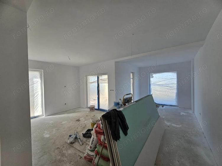 Despartit prin garaj. Posibilitate personalizare - 1