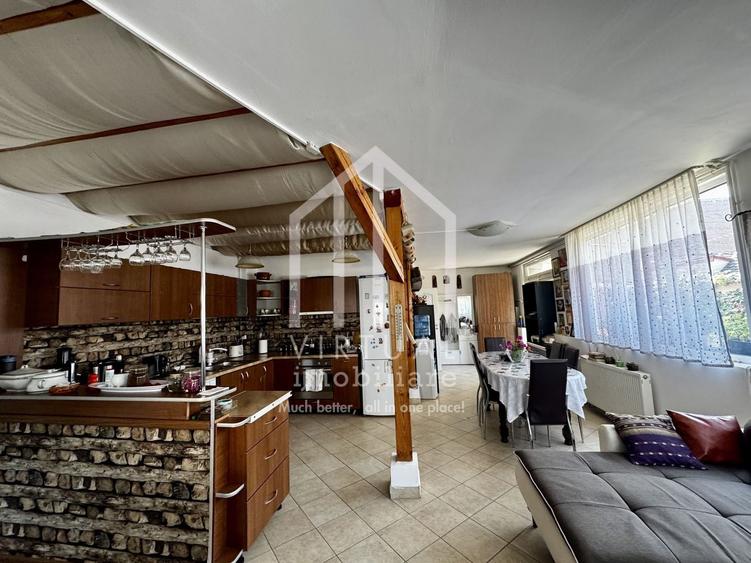 Casa individuala cu 7 camere, 333mp utili, 880mp teren, Sura Mica - 9