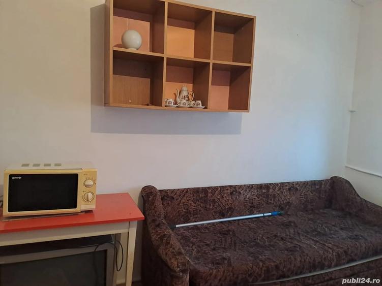 Vand Garsoniera Zona Rogerius - 2