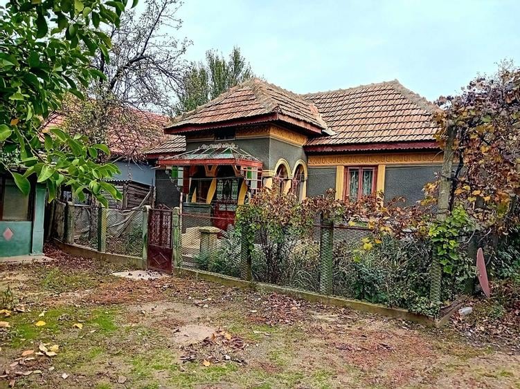 Casa de vanzare cu 4 camere Proprietar-22000Euro - 1