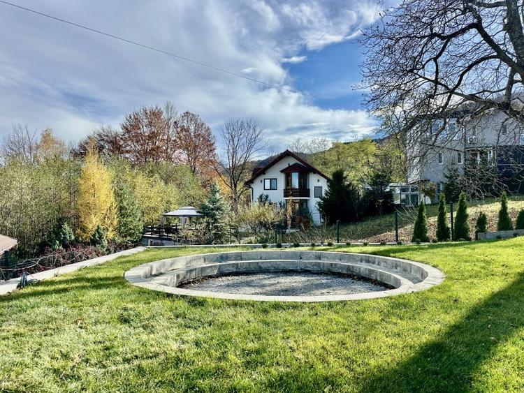 Vila de lux cu vedere la Muntii Bucegi, aproape de Castelul Bran, COMISION 0%!! - 3