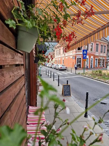 Cafenea -afacere la cheie - centrul Brasovului - 1