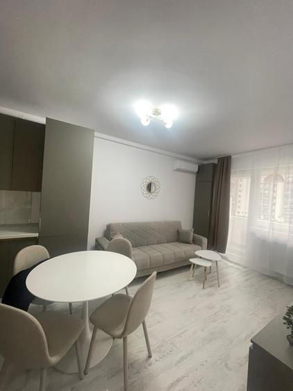 Apartament cu 2 camere semidecomandat în Militari