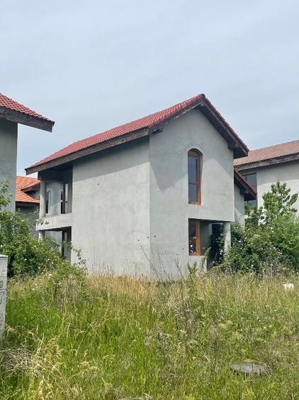 Vilă de vânzare în cartierul Henri Coandă, Pipera – 3 camere, curte 300 mp - 2