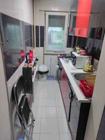 Inchiriez apartament 2 camere - sector 2 , Strada Azotului - 5