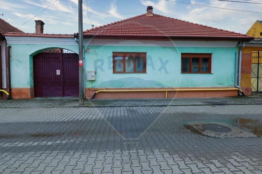 Casă complet renovată, eficientă energetic-Str. Morii nr. 15 - 20