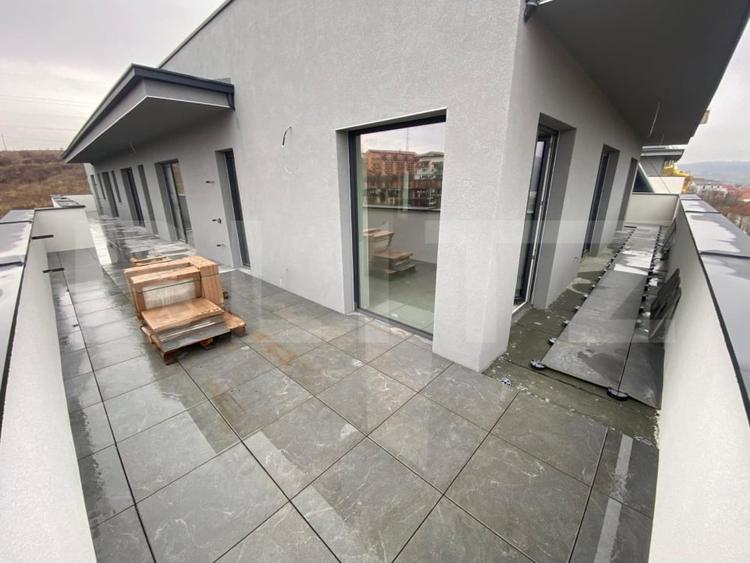 Apartament tip PENTHOUSE, 3 camere, 76 mp + terasa 60 mp, lift, Baciu - 1
