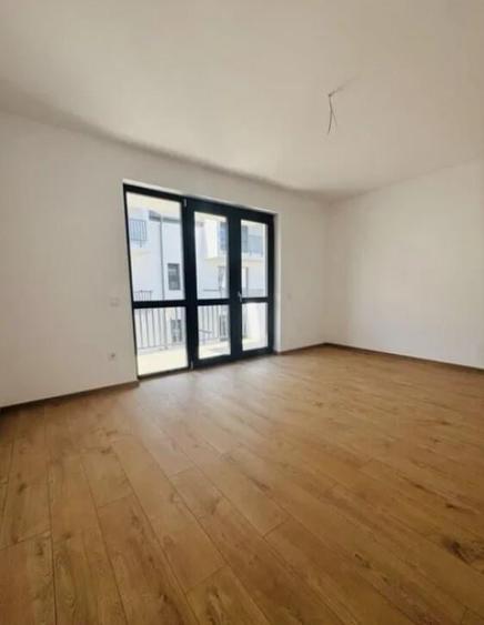 Apartament 2 camere, decomandat - zona Sanpetru - 3