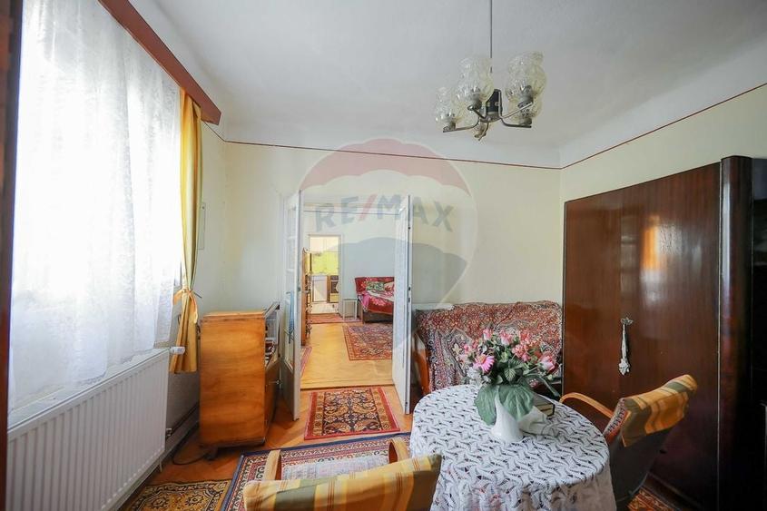 Casă cu 2 camere de vânzare în zona Ioșia Strada Arțarilor - 18