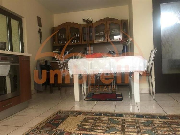 Casa de vanzare - zona centrala str. Paris - 22