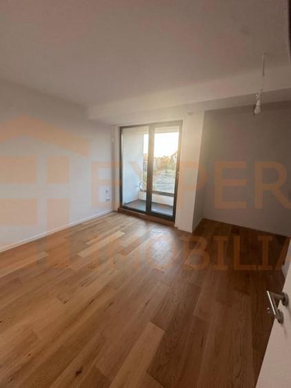 Vila deosebita de vanzare - zona Mamaia Nord pe malul lacului - 4