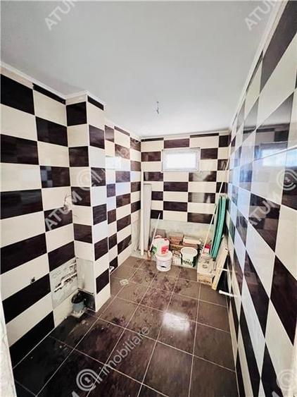 Apartament cu 3 camere 2 bai si balcon in zona Rahovei din Sibiu - 8