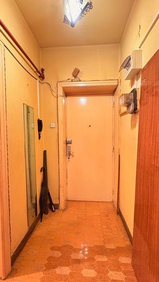 3 cam Piata Alba Iulia strada Valeriu Braniste, CENTRALA PROPRIE, etaj 4 - 9