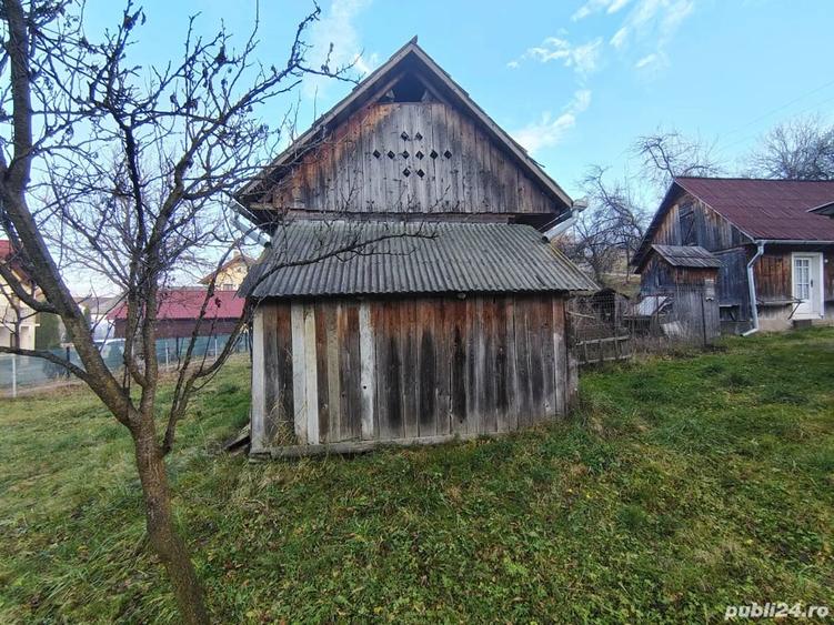 Casă cu Teren 1400 Mp în Moisei
