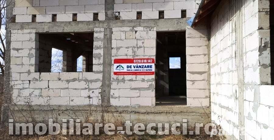 Casa la rosu cu 1000 mp teren in com Munteni, parter ?i mansarda - 14