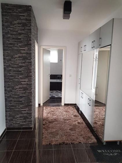 Proprietar - Inchiriez apartament 2 camere Avantgarden 3 cu parcare si - 1