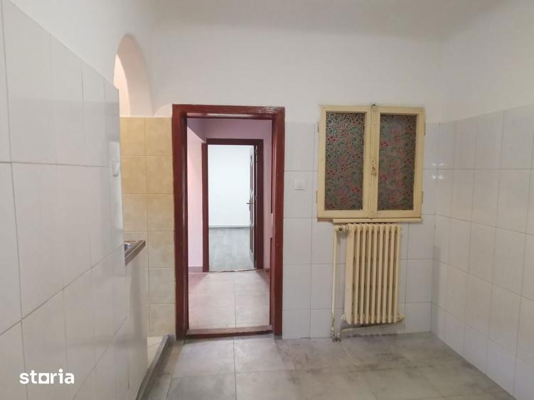 CASA 8 cam Grivitei-Gara de N-Turda D+P+1 renovata, 380V, singur curte - 11