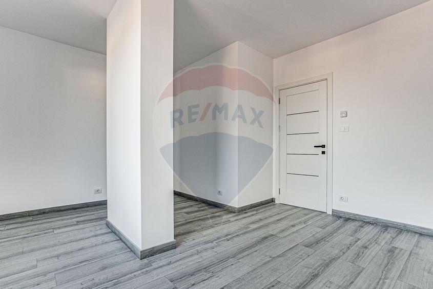 Apartament cu 3 camere de închiriat, parcare subterana, Complex Cozia - 10