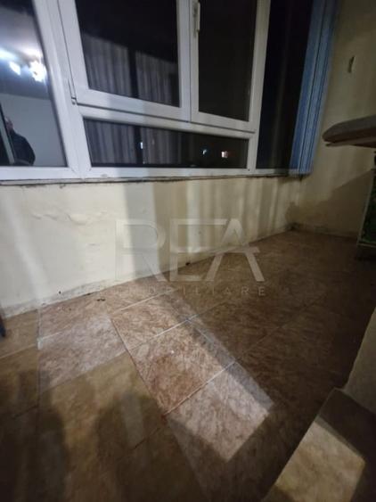 Apartament cu 2 camere la 12 minute de metrourile Dristor 1 si Grigorescu - 12