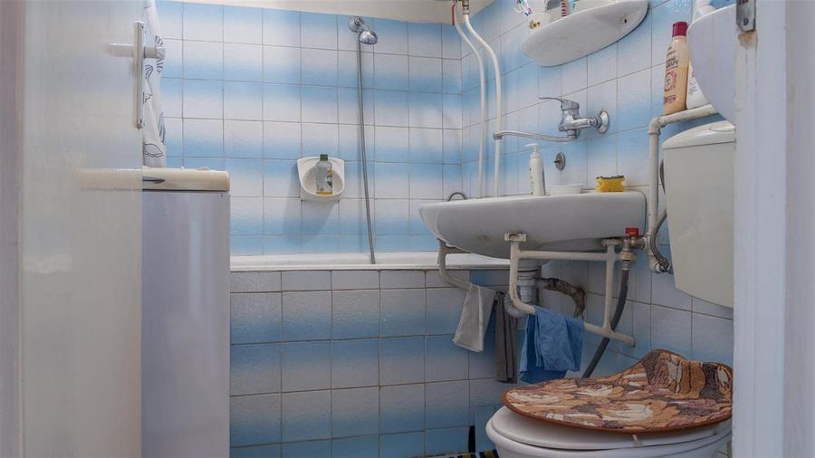 Apartament 2 camere decomandat, etaj 1, zona linistita - 9