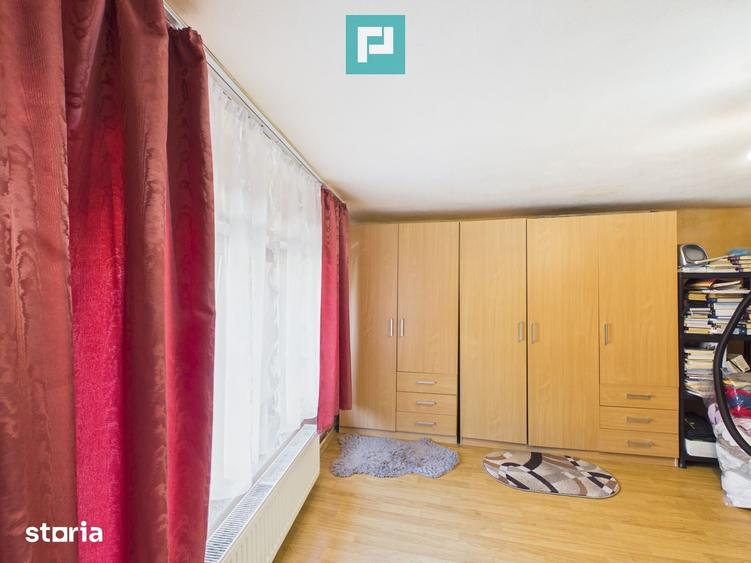 Casă cu 3 camere cu Teren 300 Mp în Central