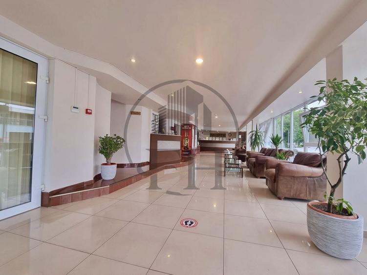 Spațiu comercial, de 1,995 mp, în Central