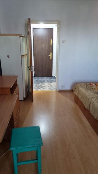 Titan , Str Ghita Serban , 5 minute metrou - 3