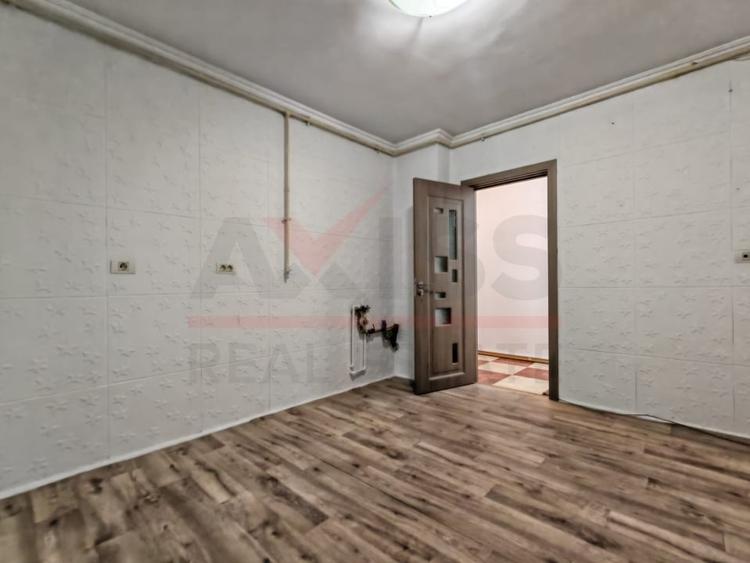 Spatiu Birou | 3 camere | PARCARE | DECOMANDAT | ICIL | termen lung - 8