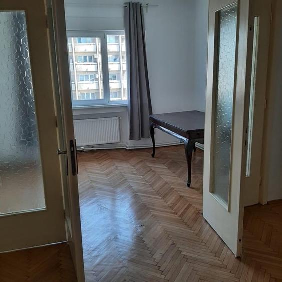 Apartament 4 camere de vanzare, Piata Romana - 7