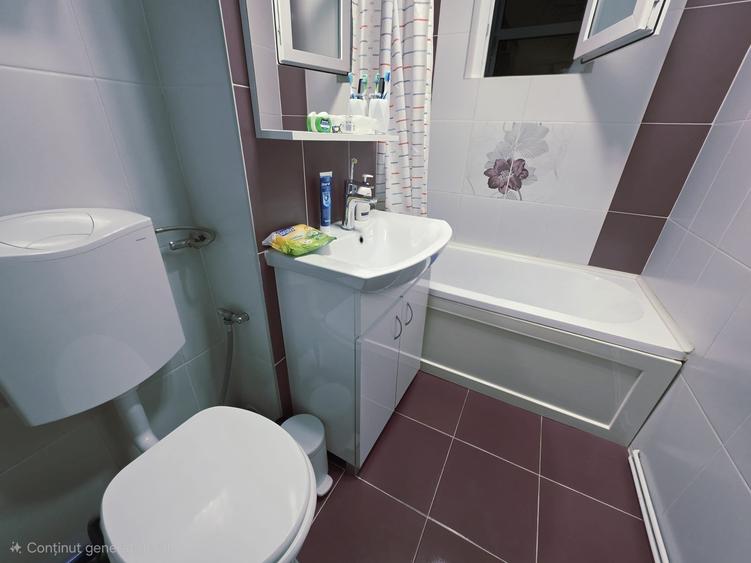 Vand apartament 3 camere decomandat Tractorul cu loc de parcare - 11