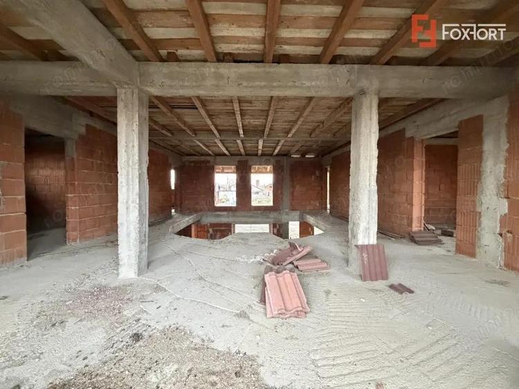 OPORTUNITATE - Casa individuala la rosu, teren de 851 mp in Peciu Nou - 4